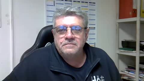 Snapshot of hippopotame17 chatting on 01.08.25 hippo online show from 01.08.25