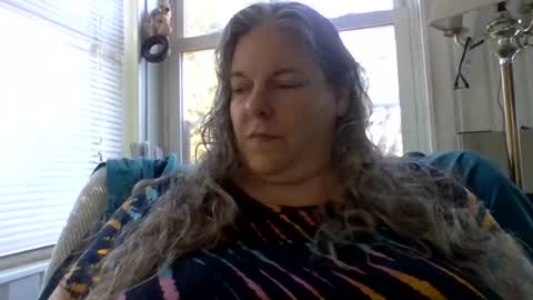 Snapshot of hippysnewhere chatting on 06.21.26 hippysnewhere online show from 06.21.26