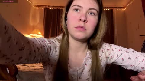 I am Amy ntmu Lets hit 10 Thumbs Up together online show from 02.15.26