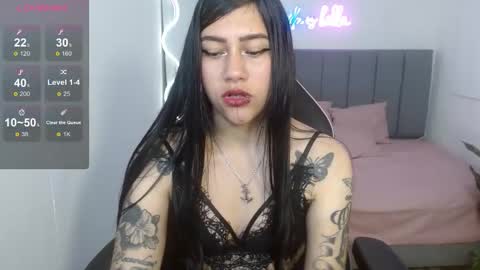 Snapshot of hisis_tay chatting on 09.24.25 hisis online show from 09.24.25