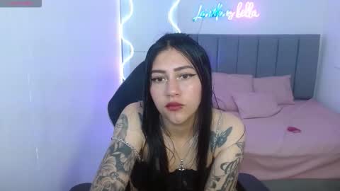 Snapshot of hisis_tay chatting on 09.25.25 hisis online show from 09.25.25