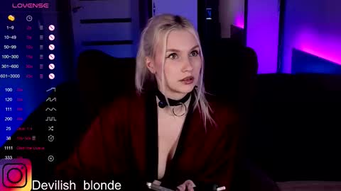 Snapshot of hitchcocianblonde_ chatting on 02.17.26 Mary online show from 02.17.26