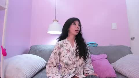 Snapshot of hiyakasudere chatting on 04.28.26 hiyakasudere online show from 04.28.26