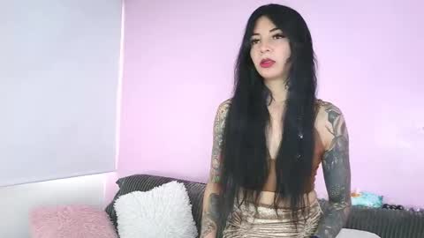 hiyakasudere_ online show from 10.20.25