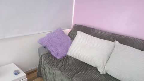 hiyakasudere_ online show from 10.31.25