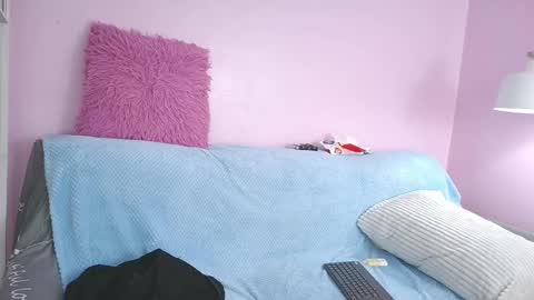 hiyakasudere_ online show from 12.20.25