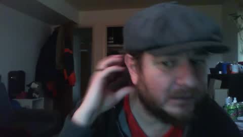 Snapshot of hobbes80 chatting on 12.12.24 hobbes80 online show from 12.12.24