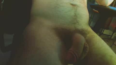 Snapshot of hockeybrad92 chatting on 03.10.25 Hairy Hockey Player 92 online show from 03.10.25