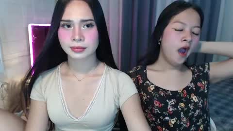 hoelymolly online show from 04.17.26