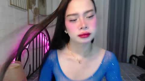 hoelymolly online show from 06.28.26