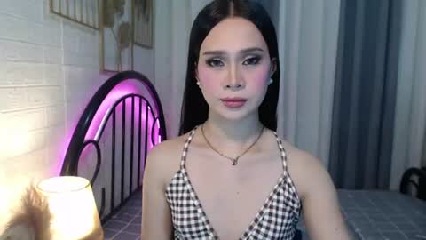 hoelymolly online show from 07.12.26