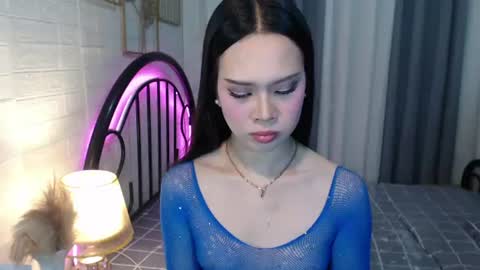 hoelymolly online show from 07.13.26