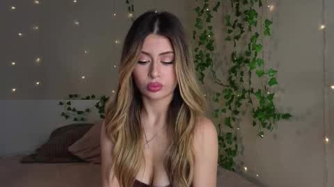 Moni Monica online show from 11.01.25