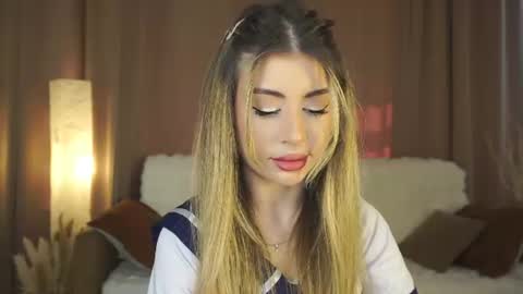 Snapshot of holayoula chatting on 07.16.26 Moni Monica online show from 07.16.26
