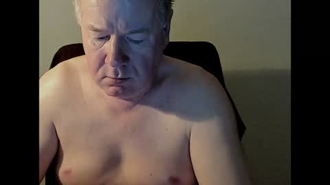Snapshot of holgerhb53 chatting on 02.05.25 Holger online show from 02.05.25