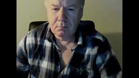 Snapshot of holgerhb53 chatting on 02.10.25 Holger online show from 02.10.25