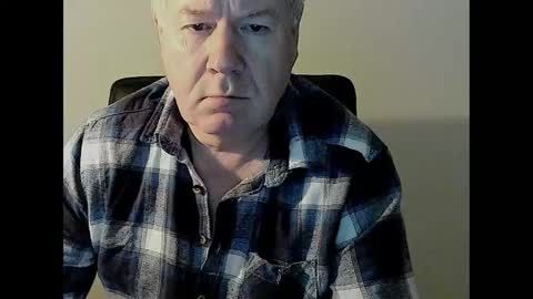Snapshot of holgerhb53 chatting on 02.11.25 Holger online show from 02.11.25