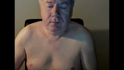 Snapshot of holgerhb53 chatting on 02.15.25 Holger online show from 02.15.25