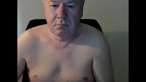 Snapshot of holgerhb53 chatting on 02.25.25 Holger online show from 02.25.25