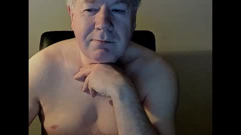 Snapshot of holgerhb53 chatting on 03.10.25 Holger online show from 03.10.25