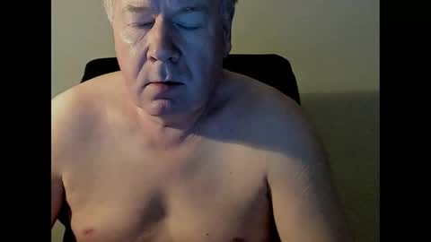 Snapshot of holgerhb53 chatting on 03.12.25 Holger online show from 03.12.25