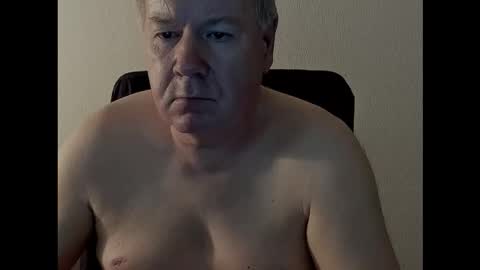 Snapshot of holgerhb53 chatting on 09.20.25 Holger online show from 09.20.25