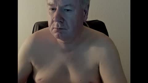 Snapshot of holgerhb53 chatting on 10.01.25 Holger online show from 10.01.25