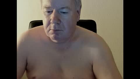 Snapshot of holgerhb53 chatting on 10.08.25 Holger online show from 10.08.25