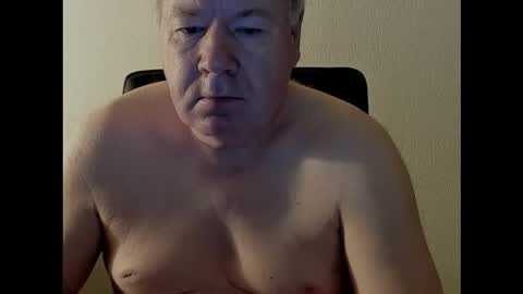 Snapshot of holgerhb53 chatting on 10.12.25 Holger online show from 10.12.25