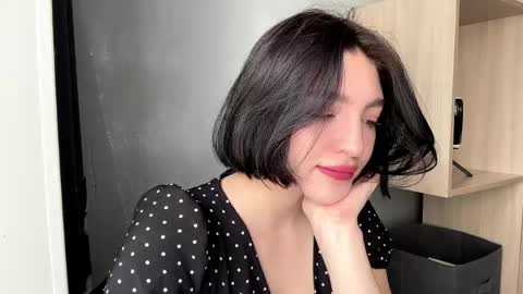 Snapshot of hollisguerrette chatting on 03.04.26 Sofia online show from 03.04.26