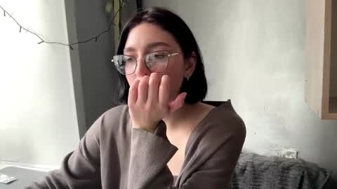 Snapshot of hollisguerrette chatting on 03.22.26 Sofia online show from 03.22.26