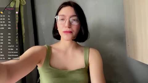 Snapshot of hollisguerrette chatting on 03.30.26 Sofia online show from 03.30.26