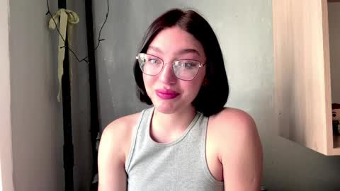 Snapshot of hollisguerrette chatting on 04.08.26 Sofia online show from 04.08.26