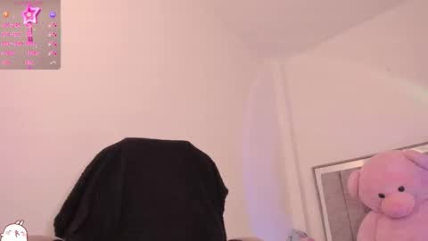 holly_16 online show from 12.18.25