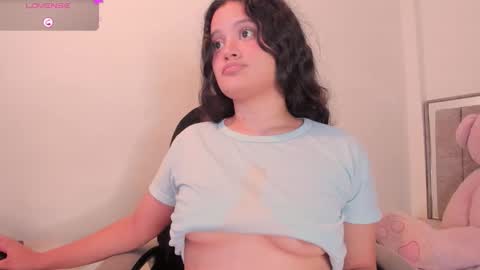 Snapshot of holly_16 chatting on 02.22.26 holly_16 online show from 02.22.26