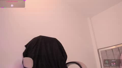 holly_16 online show from 05.25.26
