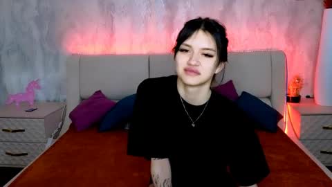 Holly online show from 06.08.26