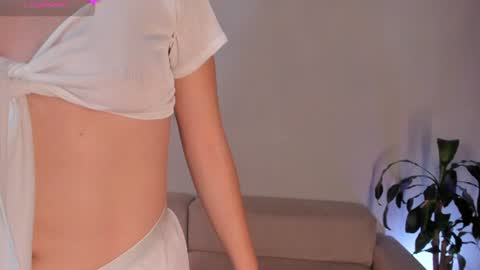 holly    online show from 07.10.26