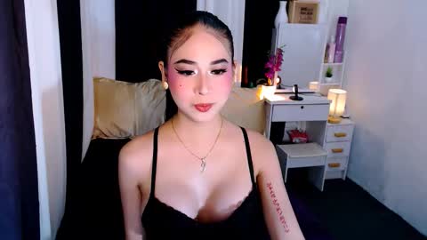 Snapshot of hollyclarita chatting on 10.27.25 YOUR GODDESS CLARITA online show from 10.27.25