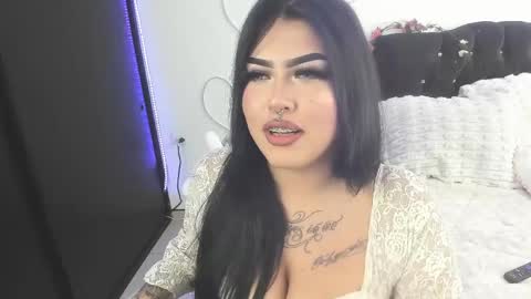 Holly online show from 04.20.26