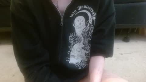 Holly Hawkes online show from 11.15.25