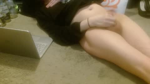 Snapshot of hollyhawkes chatting on 02.13.26 Holly Hawkes online show from 02.13.26