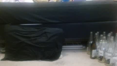 Holly Hawkes online show from 04.03.26