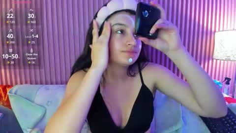 Holly online show from 10.10.25