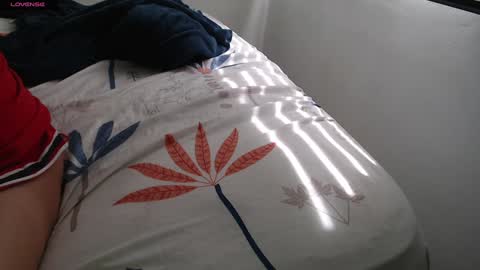 Snapshot of hollykoff chatting on 12.01.24 space online show from 12.01.24