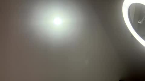 Snapshot of hollykoff chatting on 11.18.25 space online show from 11.18.25