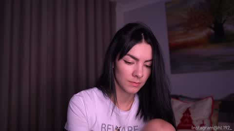 Holly Linder online show from 12.11.24