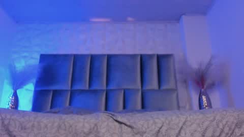 hollypeach_ online show from 03.27.26