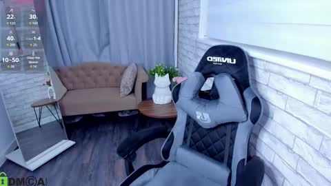 Holly online show from 10.19.25