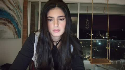 hollyshit_ online show from 03.17.26